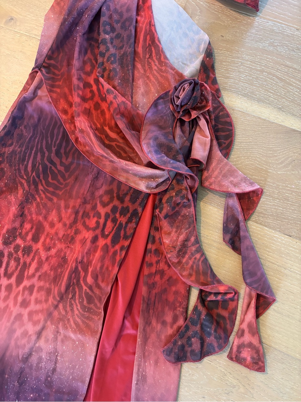 Outcast Solei Maxi Dress Soire Print Medium NWT Cut Out One Shoulder Gradient - Picture 10 of 13
